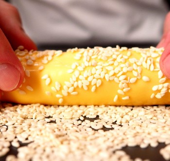 Быстрая закуска на праздничный стол. Готовится и съедается моментально!