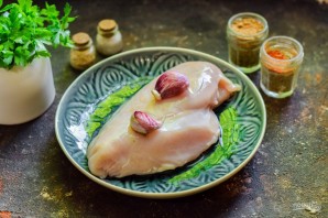 Диетический рулет из куриной грудки