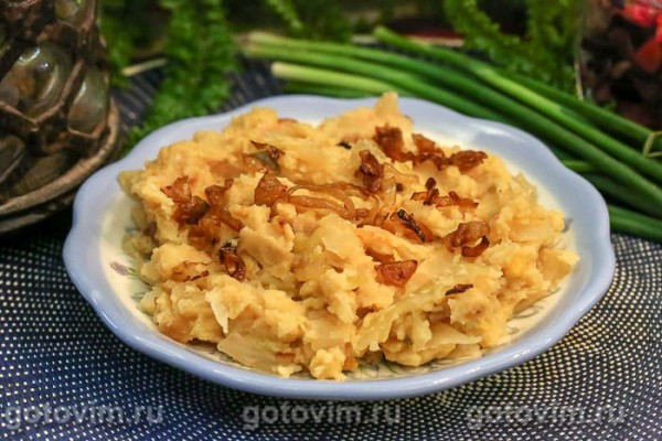 Гороховое пюре с квашеной капустой по-польски Гороховое пюре с квашеной капустой по-польски