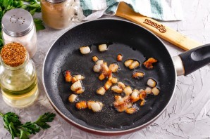 Яичница со шкварками