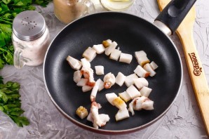 Яичница со шкварками