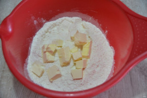 Киш с индейкой и брокколи