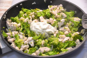 Киш с индейкой и брокколи