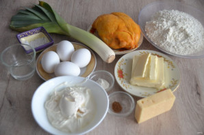 Киш с копченой курицей