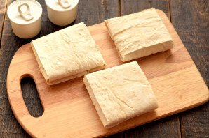 Конвертики из лаваша с мясом и сыром