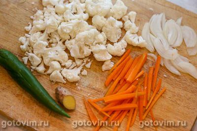 Куриный суп с цветной капустой и лапшой рамен