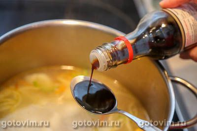 Куриный суп с цветной капустой и лапшой рамен