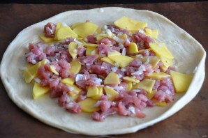 Лезгинский пирог с мясом и картофелем