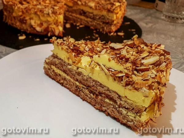 Миндальный торт с заварным кремом