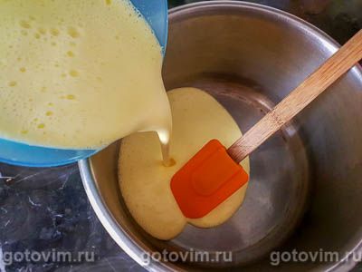 Миндальный торт с заварным кремом