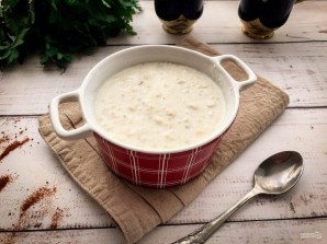 Молочный суп с овсяными хлопьями Молочный суп с овсяными хлопьями