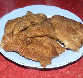 Нежные отбивные в панировочных сухарях