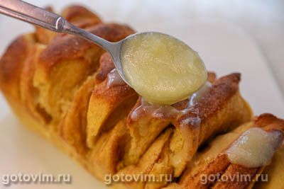 Отрывной тыквенный пирог с корицей и сладкой глазурь