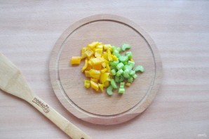 Овощной суп с цветной капустой и сельдереем