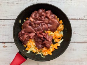 Паштет из куриной печени с черносливом Паштет из куриной печени с черносливом