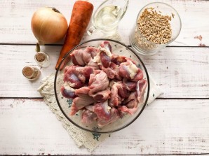 Перловка с куриными желудками в мультиварке Перловка с куриными желудками в мультиварке