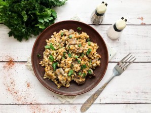 Перловка с куриными желудками в мультиварке Перловка с куриными желудками в мультиварке