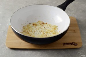 Пицца с тыквой и яблоками