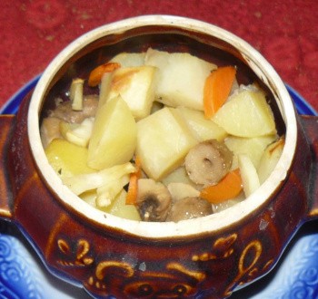 Постная картошка с грибами в горшочках Постная картошка с грибами в горшочках