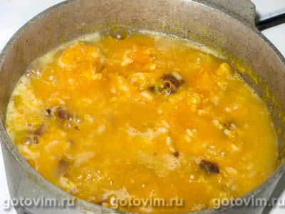 Рисовая каша с тыквой и финиками на воде Рисовая каша с тыквой и финиками на воде