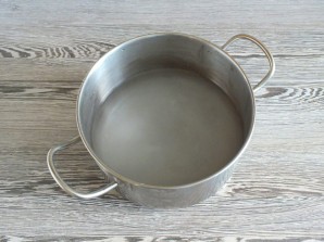 Рулька в луковой шелухе