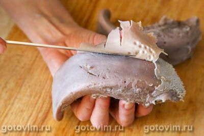 Салат из языка с авокадо и перцем чили Салат из языка с авокадо и перцем чили