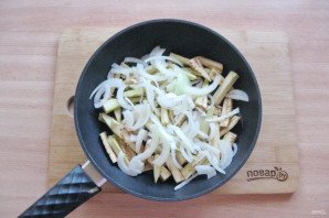 Салат из языка с баклажанами