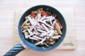 Салат из языка с баклажанами