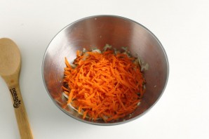 Салат "Любимый" с копченой курицей