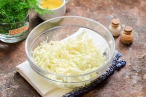 Салат с капустой и тунцом