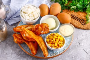 Салат с копченой курицей и рисом