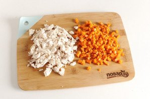 Салат с курицей и морковью