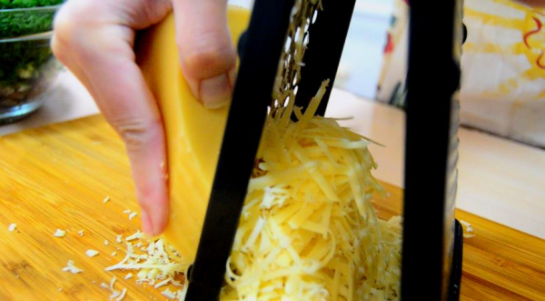 Салат с печенью, сыром и кукурузой, пошаговый рецепт с фото Салат с печенью, сыром и кукурузой, пошаговый рецепт с фото