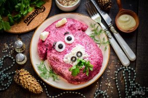 Салат "Селедка под шубой" на Новый год Быка 2021 Салат "Селедка под шубой" на Новый год Быка 2021