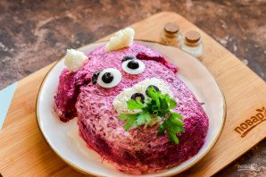 Салат "Селедка под шубой" на Новый год Быка 2021 Салат "Селедка под шубой" на Новый год Быка 2021