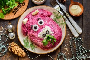 Салат "Селедка под шубой" на Новый год Быка 2021 Салат "Селедка под шубой" на Новый год Быка 2021