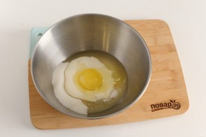 Шарлотка на одном яйце