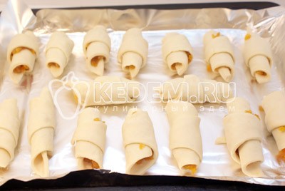 Слойки с курагой Слойки с курагой