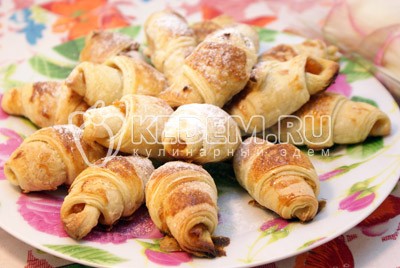 Слойки с курагой Слойки с курагой