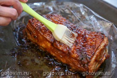 Свиные ребрышки в глазури с мадерой, запеченные в рукаве (пакете для выпечки) Свиные ребрышки в глазури с мадерой, запеченные в рукаве (пакете для выпечки)