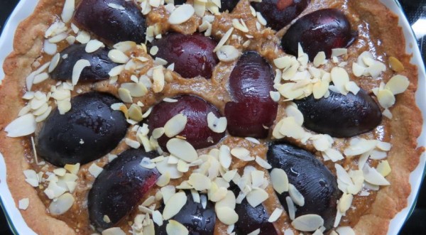 Тарт со сливами и франжипаном, пошаговый рецепт с фото Тарт со сливами и франжипаном, пошаговый рецепт с фото