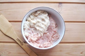 Тефтели в томатном соусе на сковороде