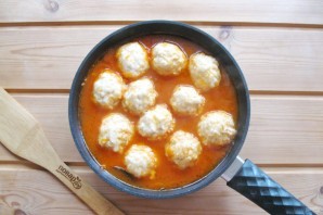 Тефтели в томатном соусе на сковороде