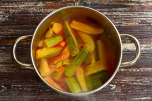 "Тещин язык" с томатной пастой