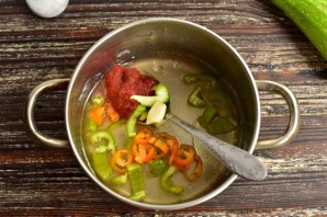 "Тещин язык" с томатной пастой