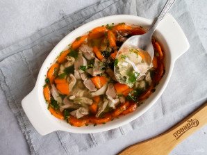 Заливное из куриных желудков Заливное из куриных желудков