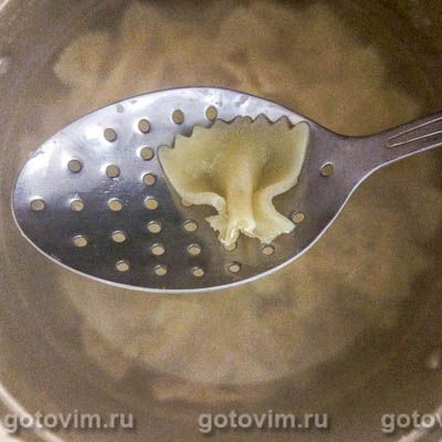 Запеченные фарфалле с мятой и базиликом