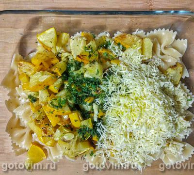 Запеченные фарфалле с мятой и базиликом