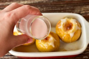 Запеченные яблоки с йогуртом Запеченные яблоки с йогуртом