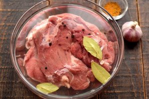 Буженина из говядины в рукаве